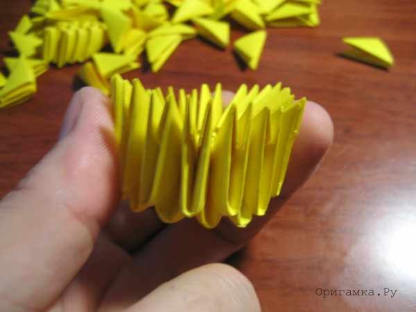 Модульное оригами «Цыпленок в скорлупе». Схема сборки пошаговые фото