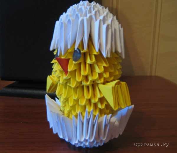 Цыпленок из бумаги в технике модульное оригами