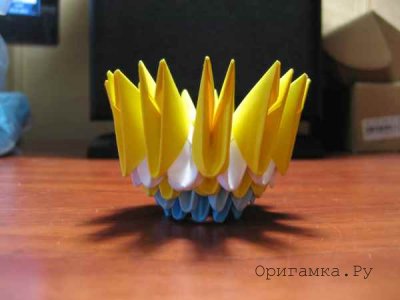 Вазочка из бумаги техникой модульное оригами