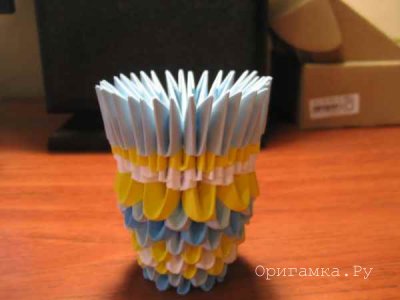 Вазочка из бумаги техникой модульное оригами