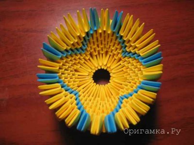 Модульное оригами «Ваза с ручками»