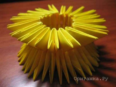 Модульное оригами «Ваза с ручками»