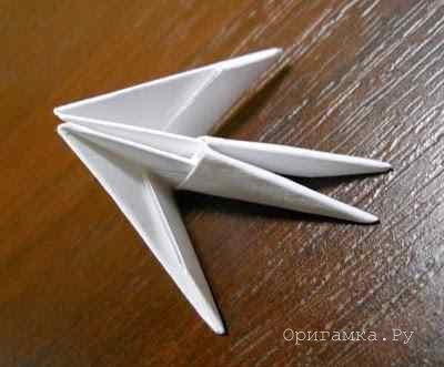 Модульное оригами лебедь с сердцами - автор Александр Повалий