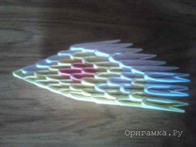 Бабочка из модулей оригами - автор Сергей Саквенков