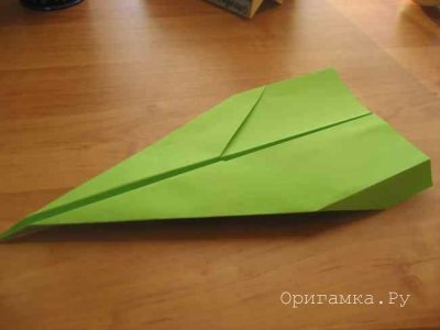 Самолет оригами из бумаги