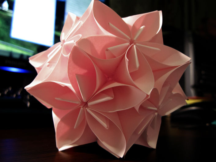 Создание оригами в виде шаров из бумаги